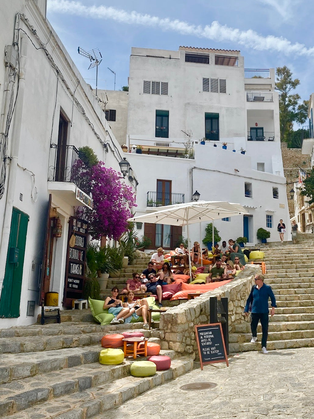 Top 5 Best Restaurants For Your Hen Party in Ibiza