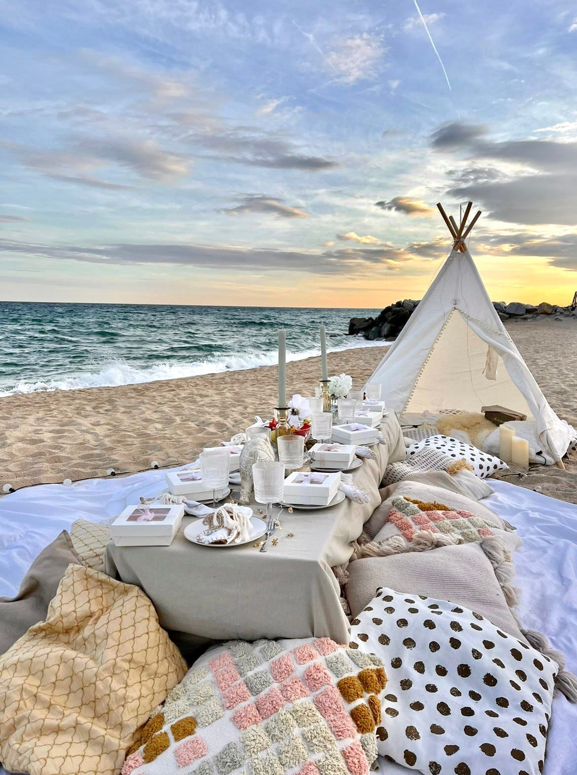 tent barcelona Tipi Tent Rental Barcelona