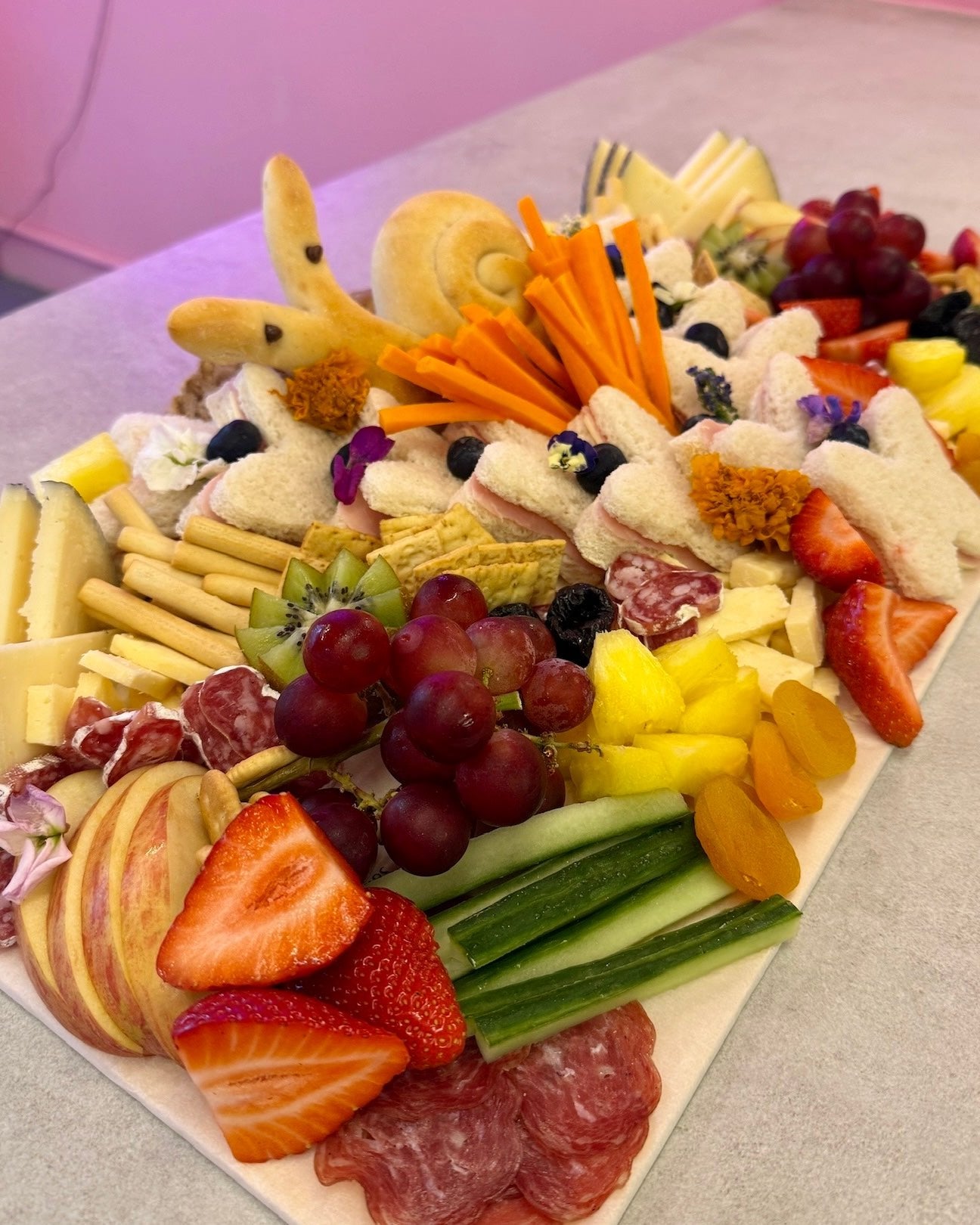 Delightful Grazing Kids Platter in Barcelona – Perfect for Kids' Parties with fresh, fun, and kid-friendly snacks!