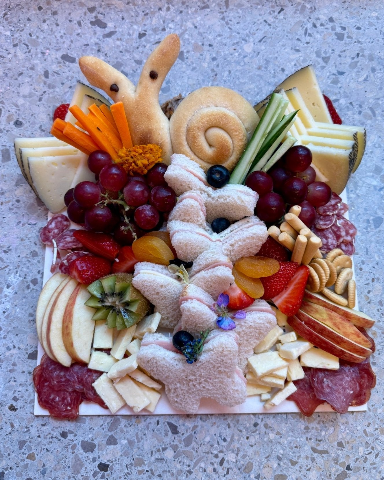 Creative Grazing Kids Platter in Barcelona – Ideal for Memorable and Fun-Filled Kids' Parties!