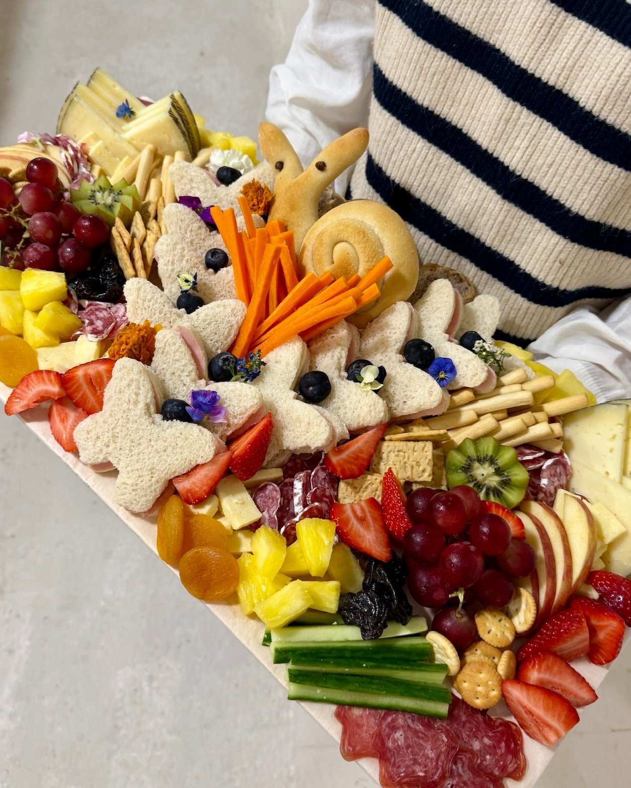 Vibrant Grazing Kids Platter in Barcelona – Perfect for Delightful and Healthy Kids' Party Snacks!