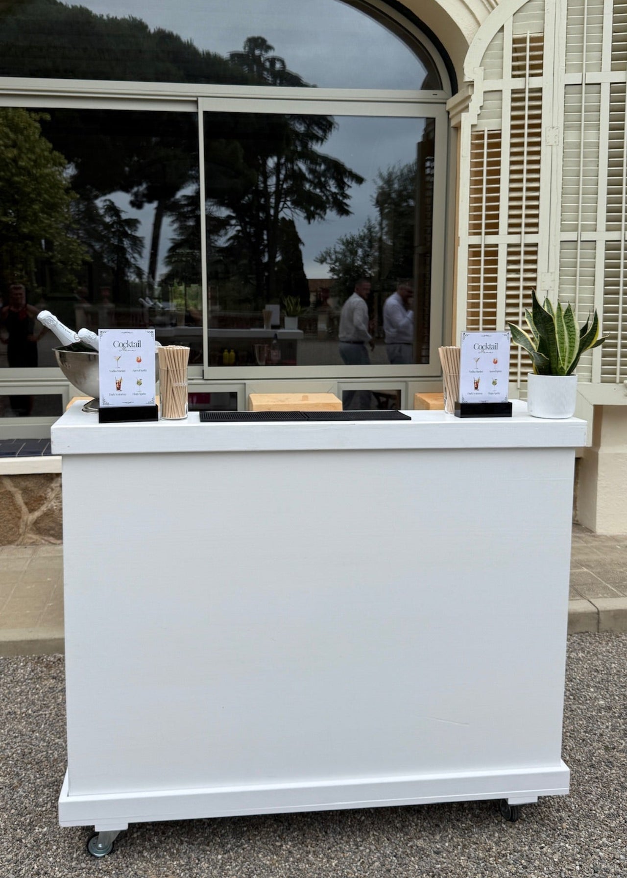 Our stylish Cocktail Bar is the perfect addition to any event, offering a professional and elegant setup that can be fully customised with your favourite cocktails.
