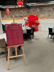Add a unique touch to your celebration in Barcelona with custom event signs, perfect for weddings, birthdays, and more!