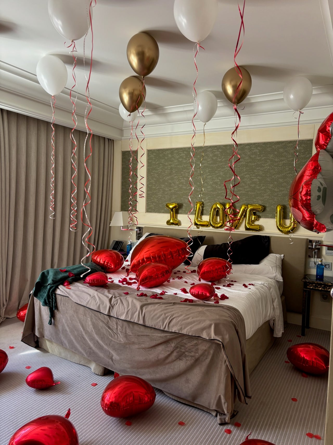 Decoración de habitaciones de hotel en Barcelona - LOVE