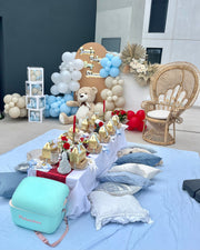 Celebrate in style with beautiful decorations and personalized touches for your baby shower in Barcelona.