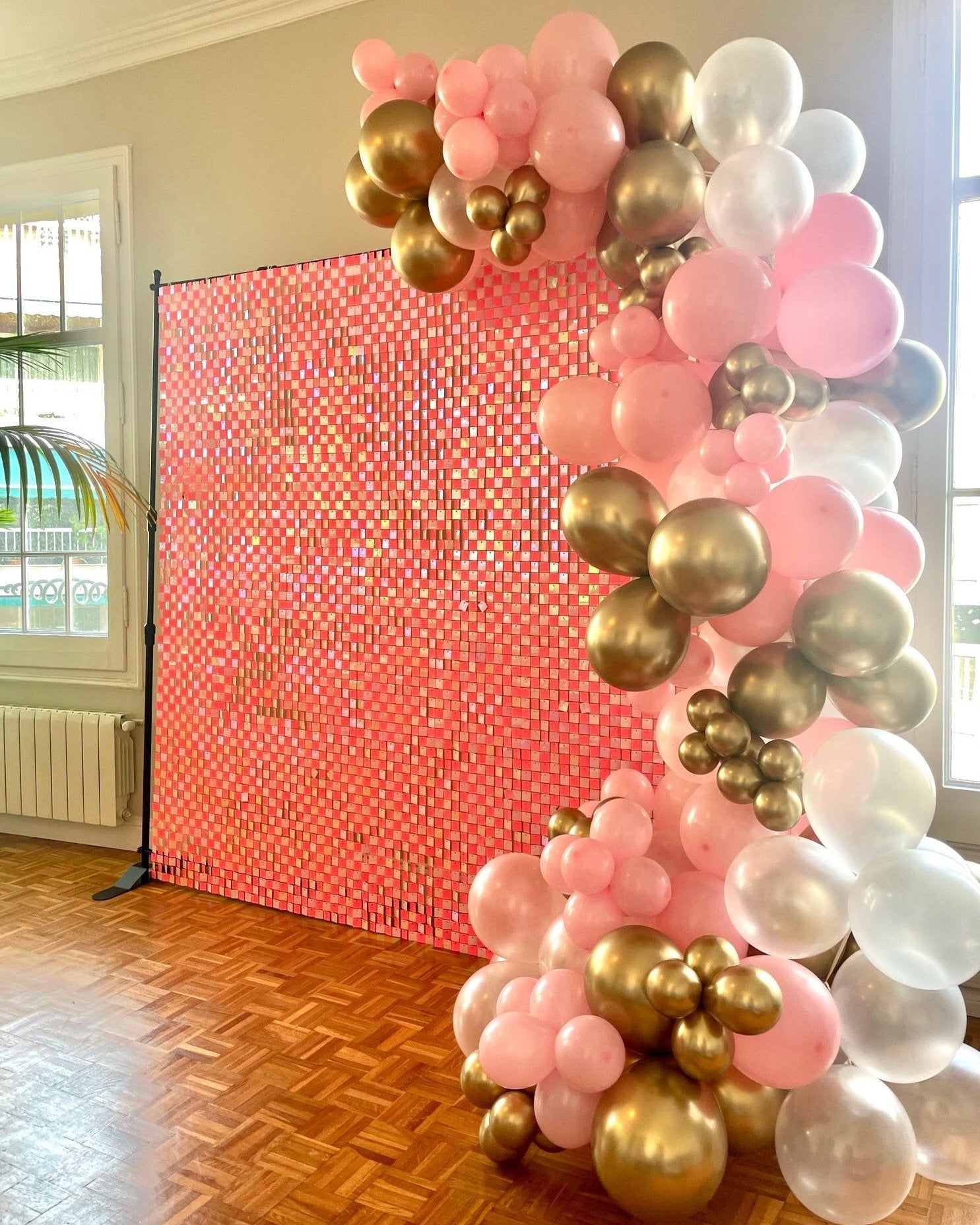 Make your event shine with our customizable shimmer walls and balloon arches, the ultimate backdrop for stunning photos and guest impressions.